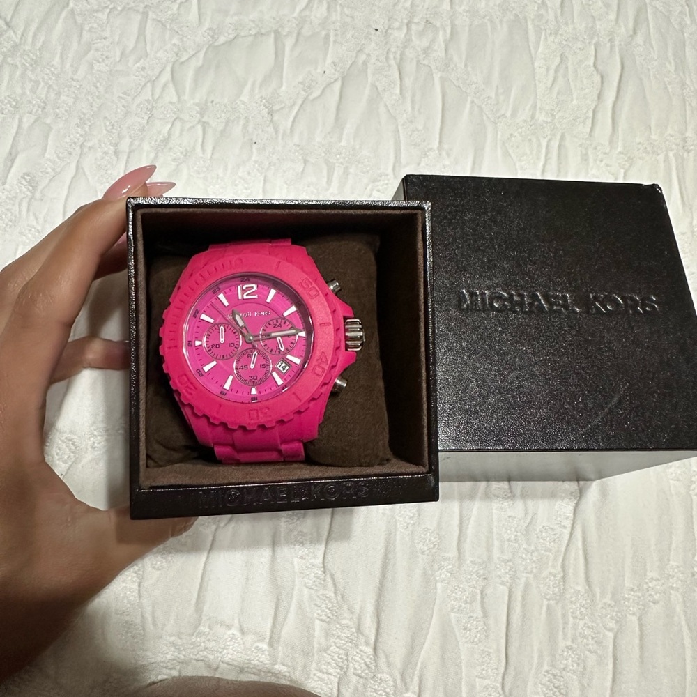 Michael Kors Bold Pink Timepiece